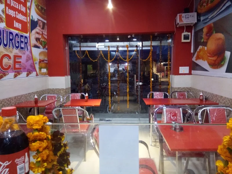 Pizza &burger palace