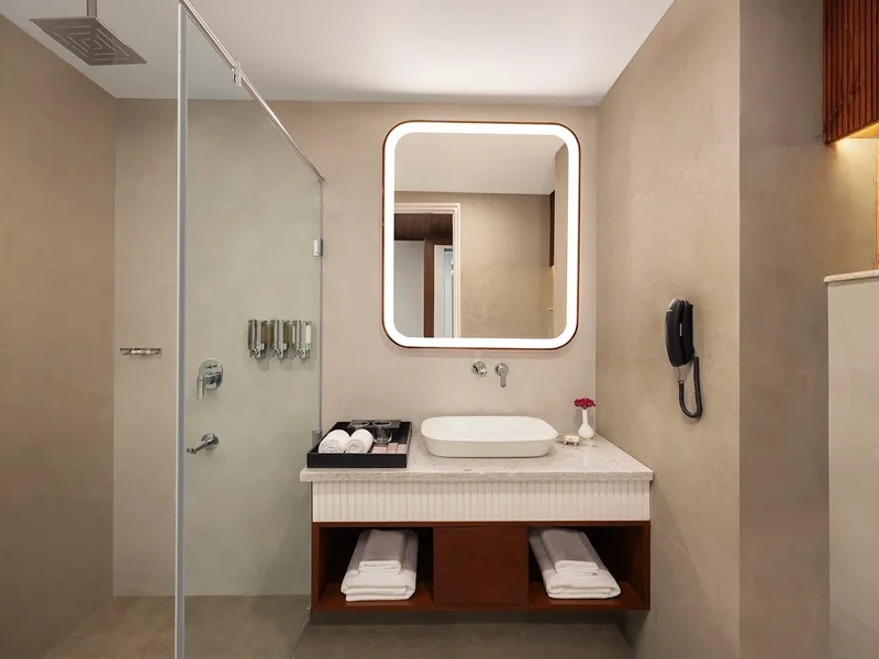 jüSTa Hollow Oak, Mussoorie