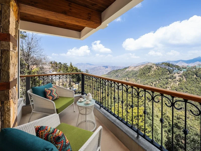 jüSTa Hollow Oak, Mussoorie