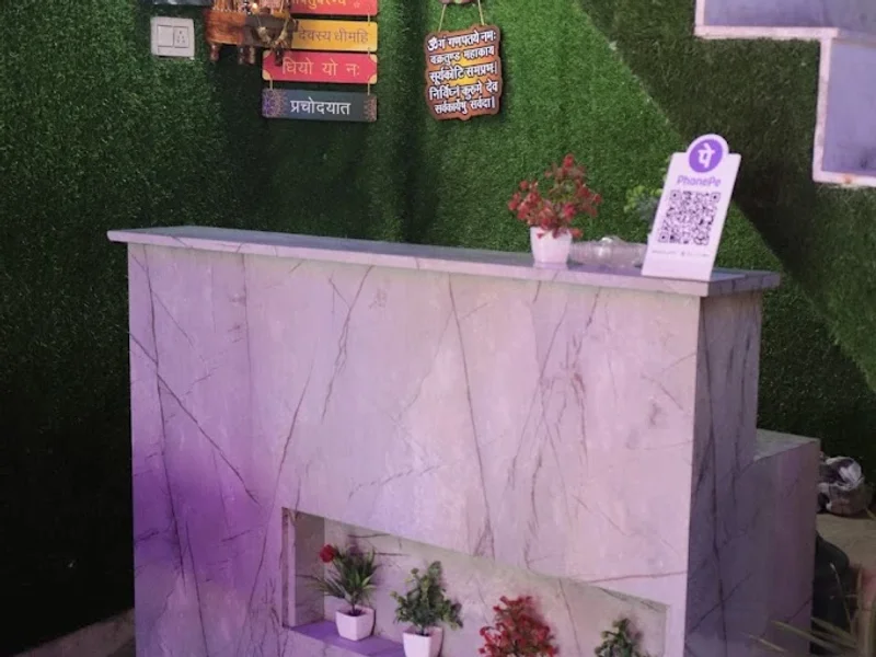 DARK CAFE - Best Birthday Party Hall in Roorkee, Best Fast Food Cafe in Roorkee, Pure Veg Cafe in Roorkee