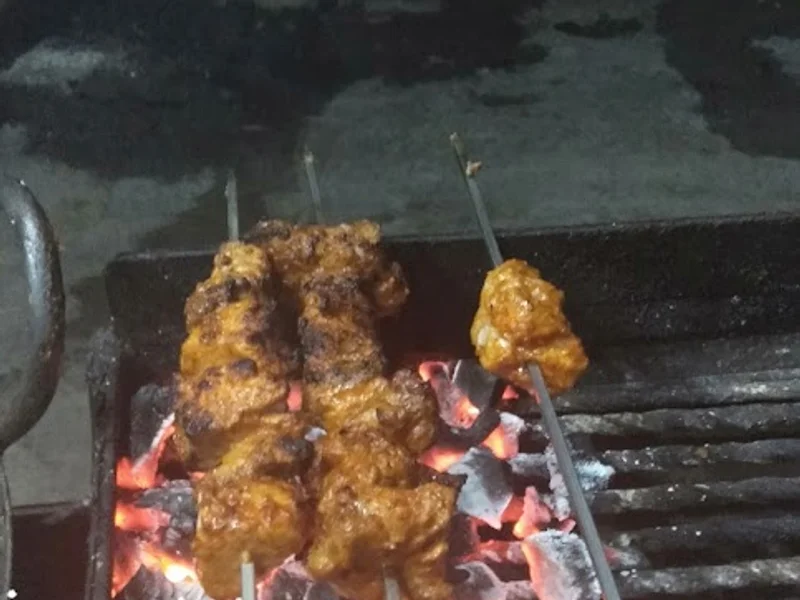 Delh6 Royal Chicken & Mutton Point