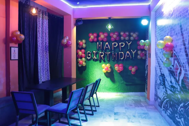 DARK CAFE - Best Birthday Party Hall in Roorkee, Best Fast Food Cafe in Roorkee, Pure Veg Cafe in Roorkee