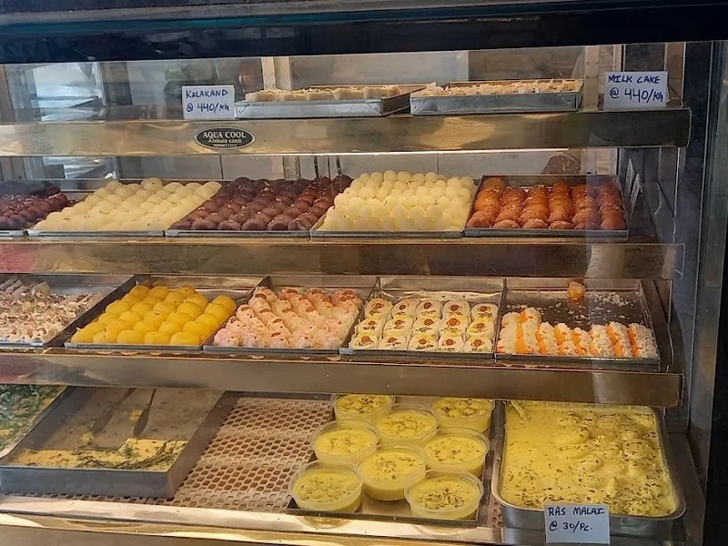 श्री Prakash Sweets