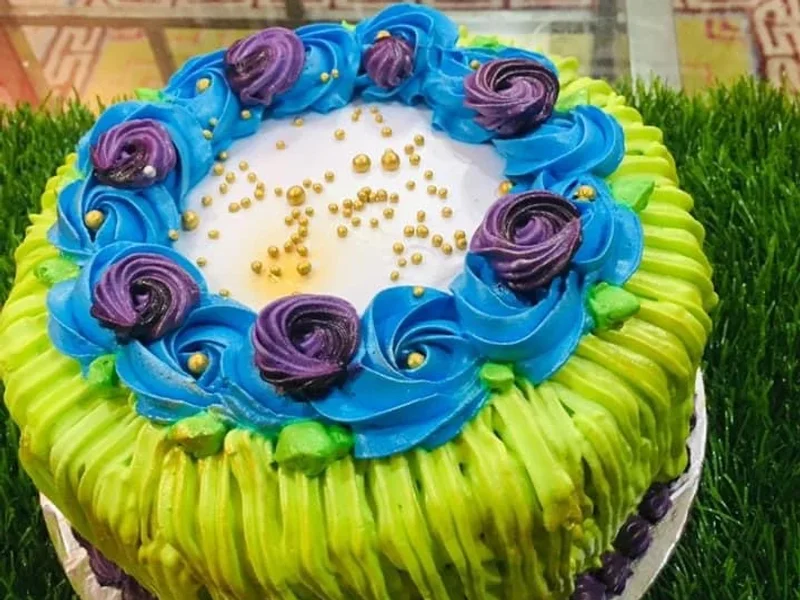 Royal Homemade Chocolates & Cakes (bakery)