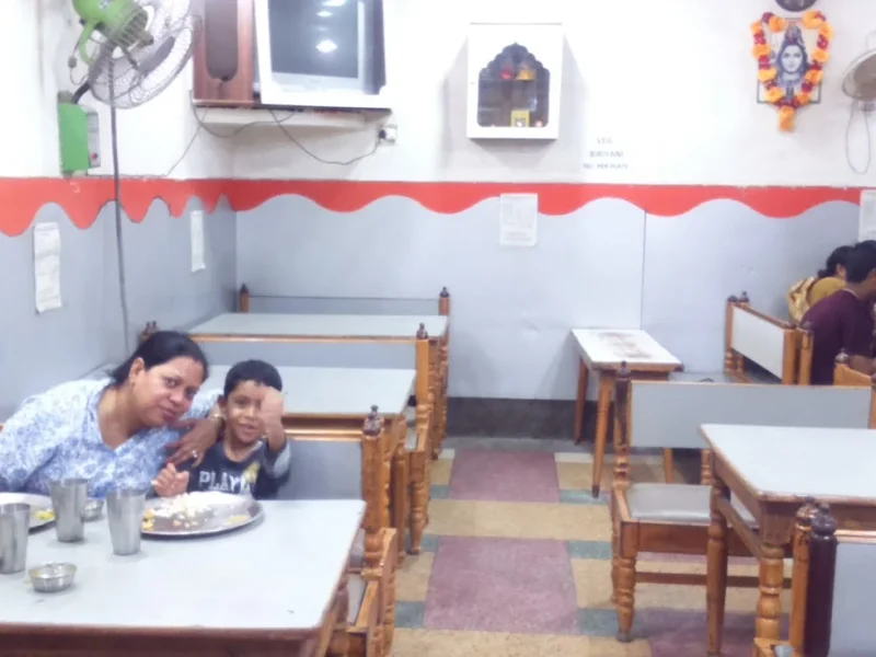 Dada Boudir Hotel Estd 1939 By Late Balai Mukherjee and Manik Mukherjee Opp Bholagiri Dharamshala