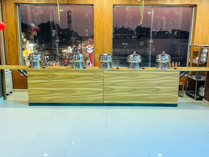 Midtown Sweets & Restaurant