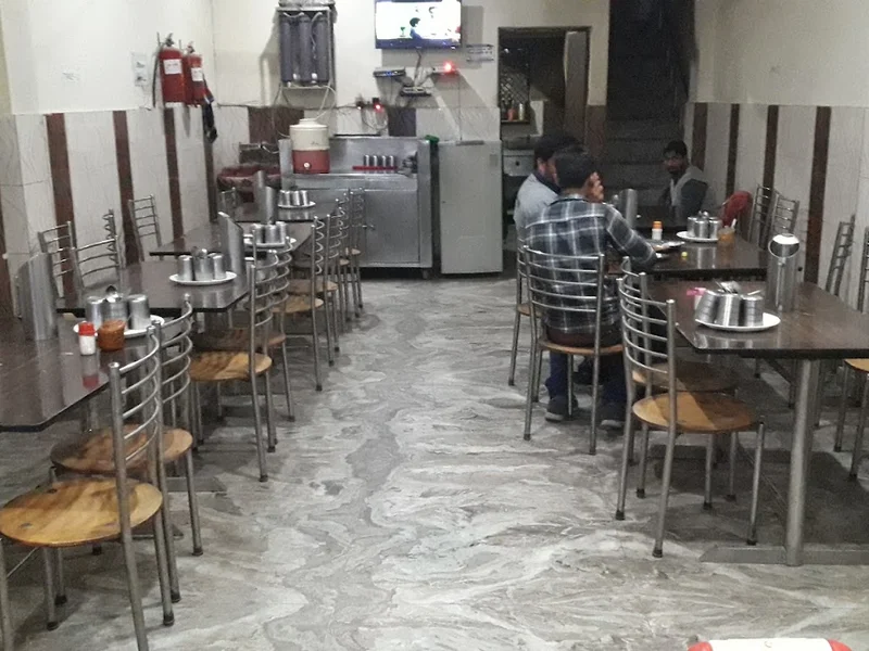 Sardar ji Restaurant (veg and non veg restaurant)