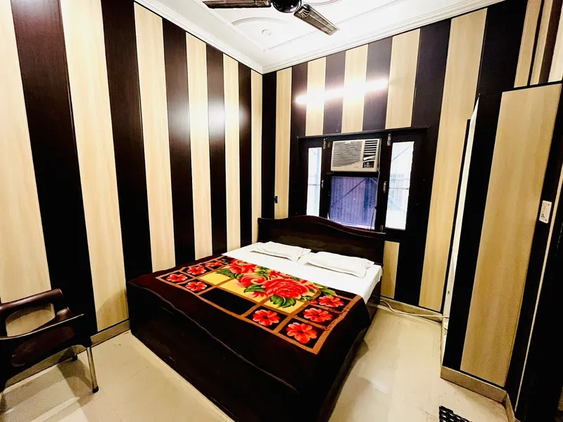 Hotel Shri Krishna - Budget Hotel Near Haridwar Railway Station