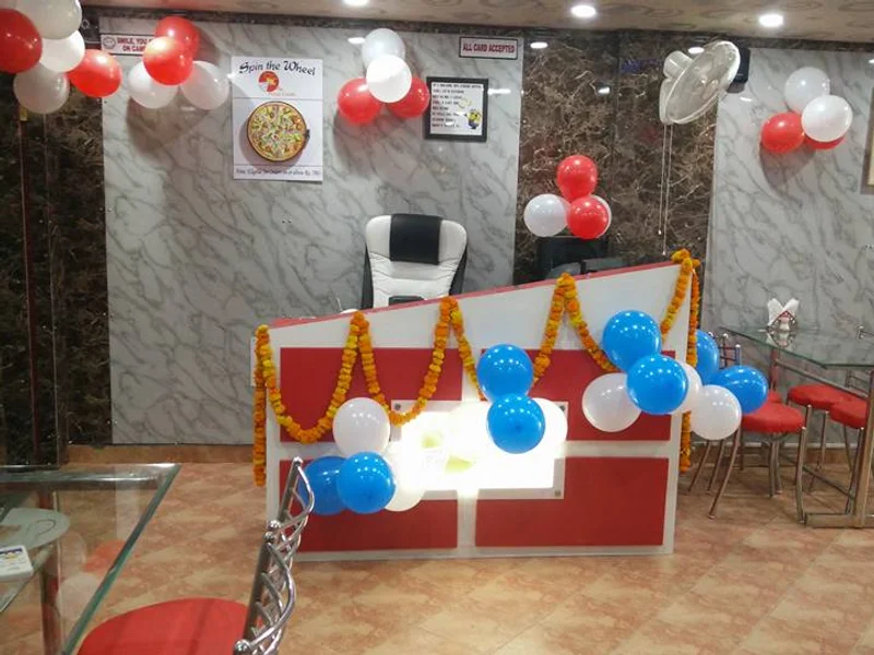 THE PIZZA CASTLE