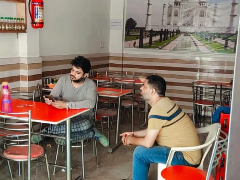 MUGHAL CHICKEN CORNER