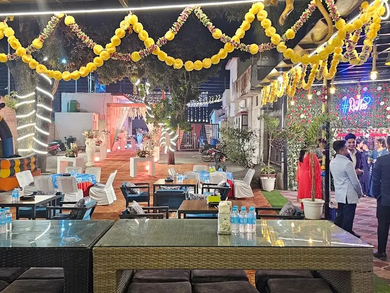 Daawat Restaurant & Cafe