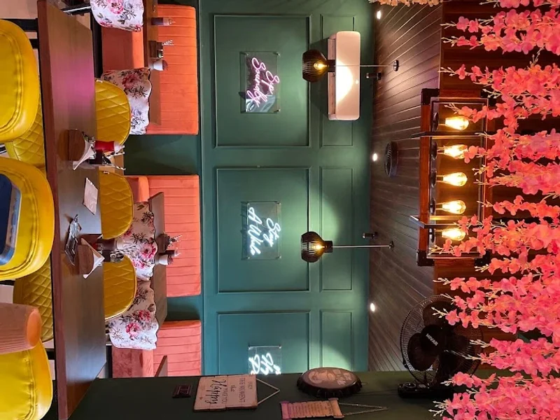 Chai Sutta Bar Vikasnagar