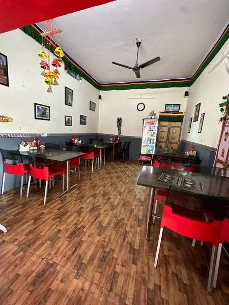 Tashi Restaurant