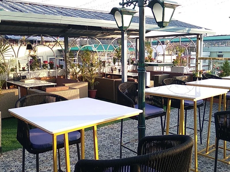 KIM CHI KOREAN CUISINE & CAFE ༼ཀྱིམ༌ཕྱི༌ཀོ༌རི༌ཡའི༌ཟ༌ཁང་།༽