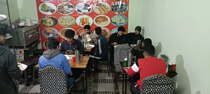 Mehta Pahadi Family Restaurant