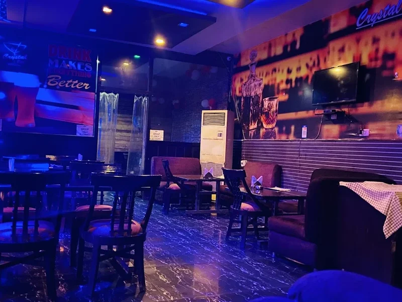 Crystal restaurant & bar