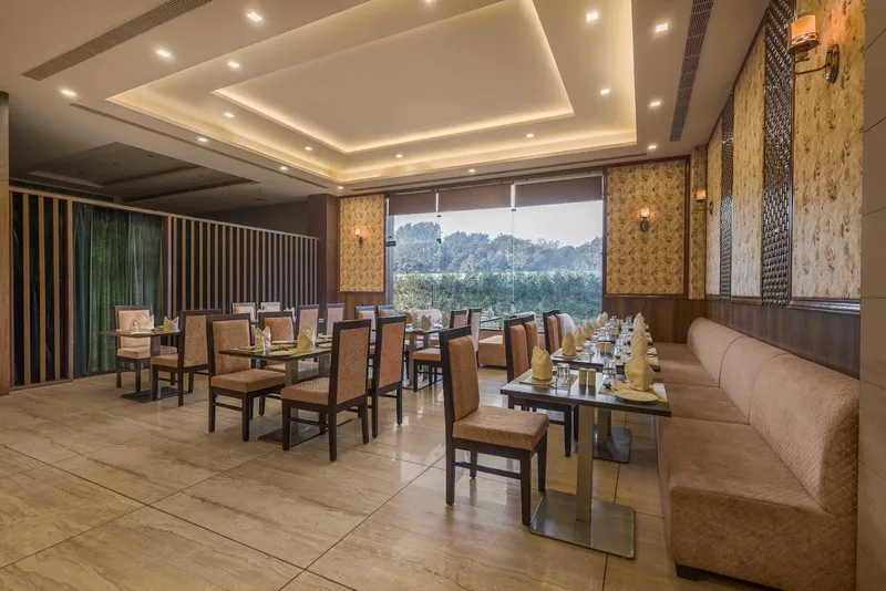 Golden leaf | Signature Restaurant