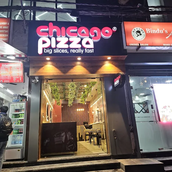 Chicago Pizza Western Marg Saket | Best Pizza in Saket