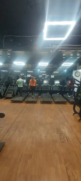 Gold's Gym