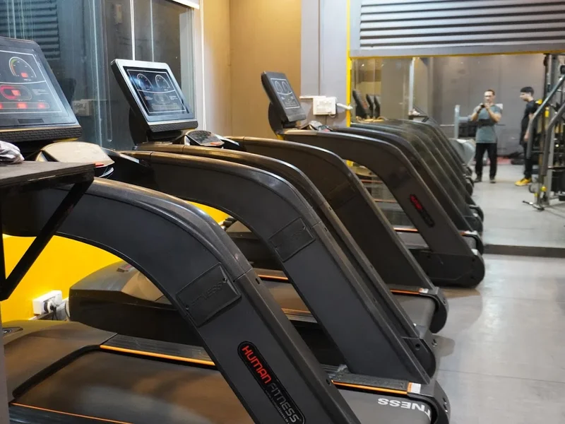 Cuts and Curves Fitness Studio