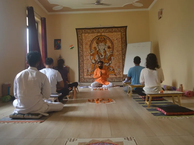 Rishikesh Yogi Ashram