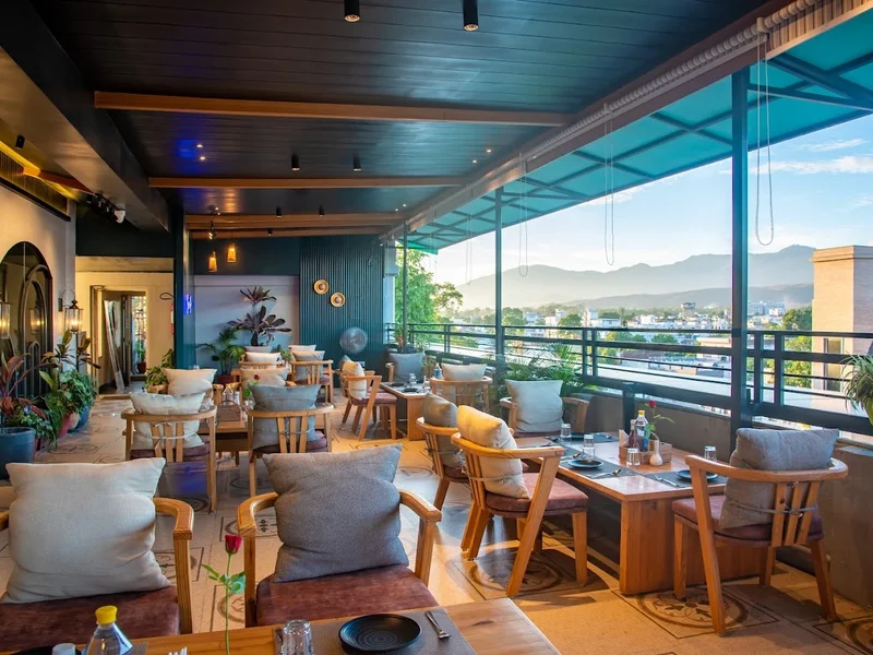 Mussoorie Lights Cafe & Bar