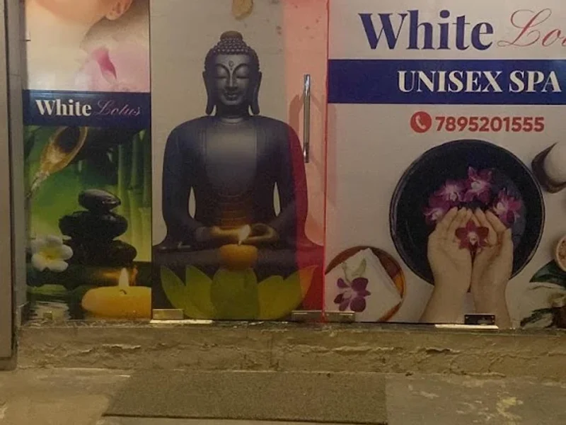 White Lotus Unisex spa