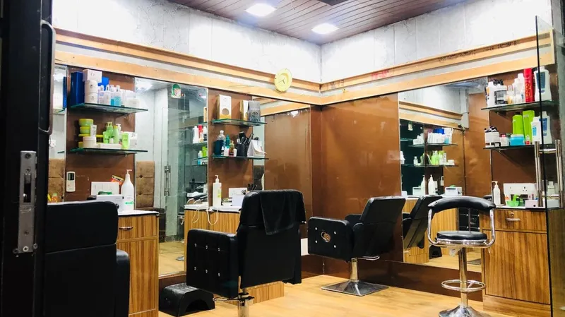 |Make up artist| |beauty parlour| in rishikesh -B blond salon