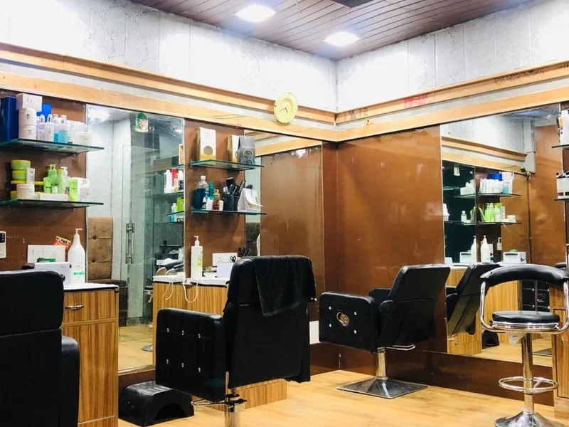 |Make up artist| |beauty parlour| in rishikesh -B blond salon