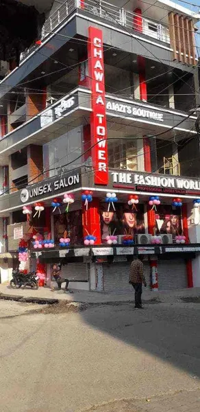 The Fashion World - Best Women Beauty Parlours in Rudrapur