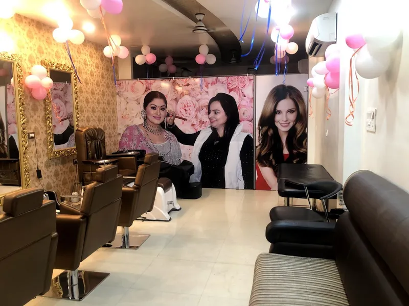 Monalisa Salon & Makeup Studio