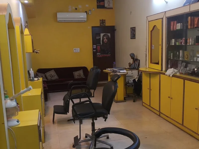 Lashkara glam Salon and beauty Clinic ( Ladies Only )