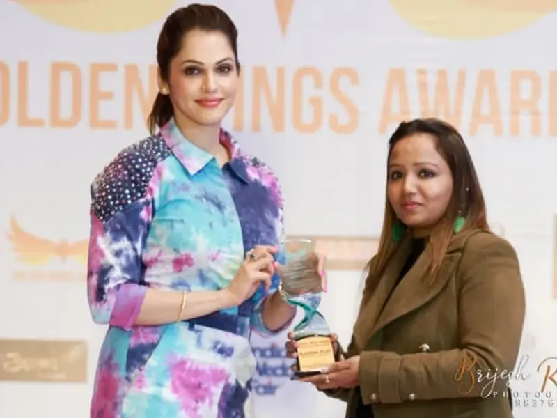 Royal Looks Beauty Salon & Academy