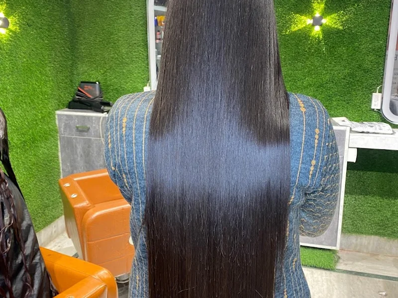 Rootz Salon | Salon In Kichha | Beauty Parlour In Kichha