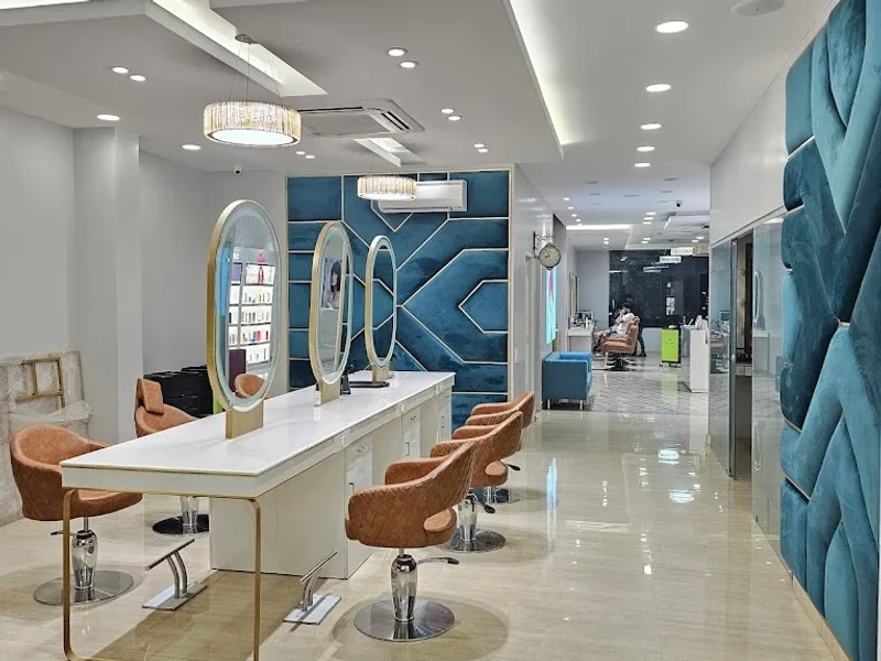 Angel Salon - Luxury Unisex Salon - Best Bridal Makeup in Kashipur