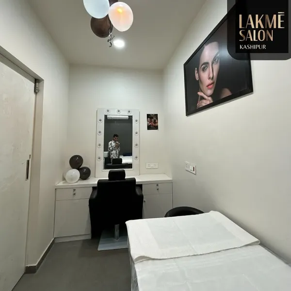 Lakme Salon Kashipur