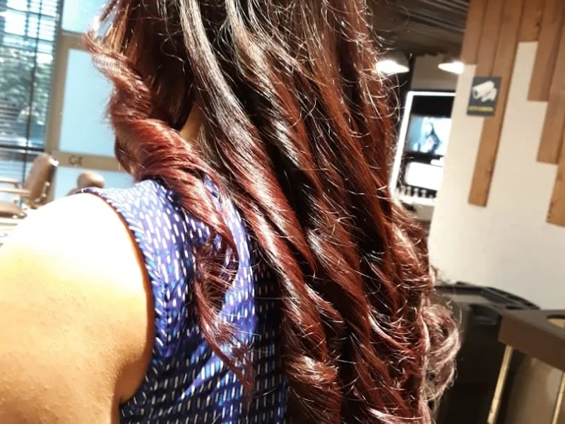 B U unisex Salon academy