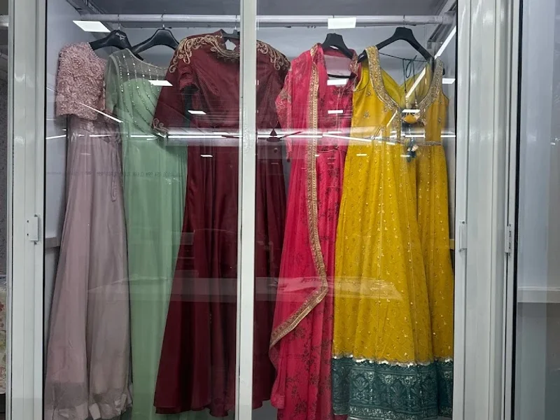 Snow white drycleaners