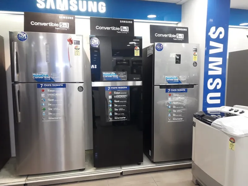 Samsung Smart Plaza - Electronics Showroom