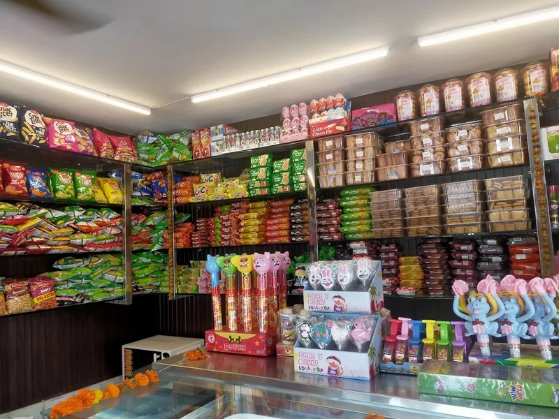 THE CORNER BAKERY & FOOD PLAZA