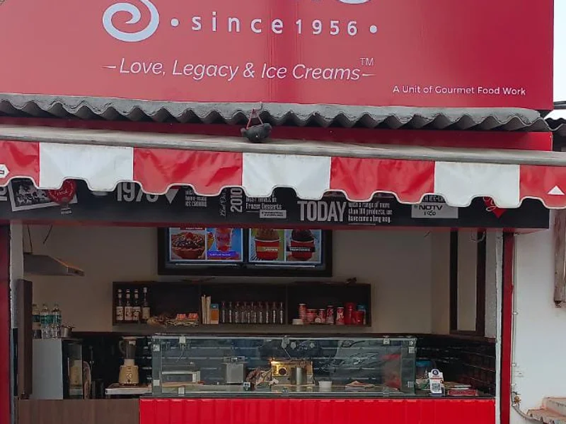 Giani's Ice Cream, Shakes and Sundae's