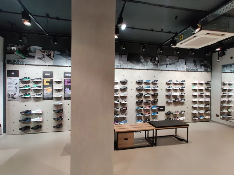 Adidas Store