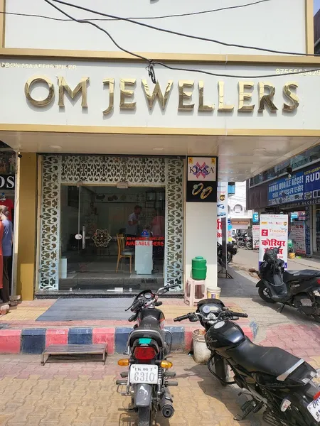 Om Jewellers | Kisna Diamond Authorised Retailer | Gold & Diamond Shop