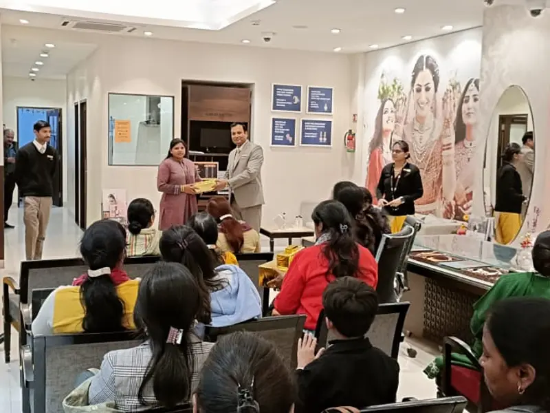 Tanishq Jewellery - Kashipur - Ramnagar Road