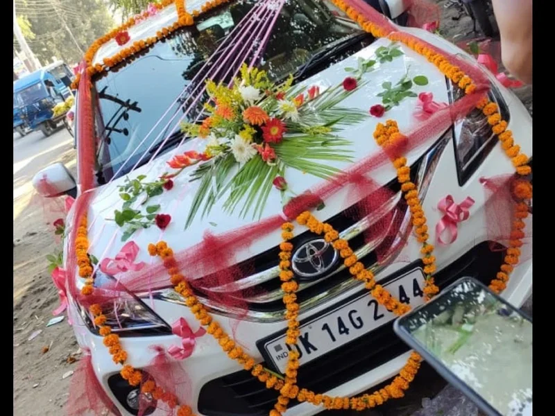Ganga flower decorater