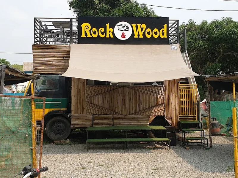 Rock and wood food truck