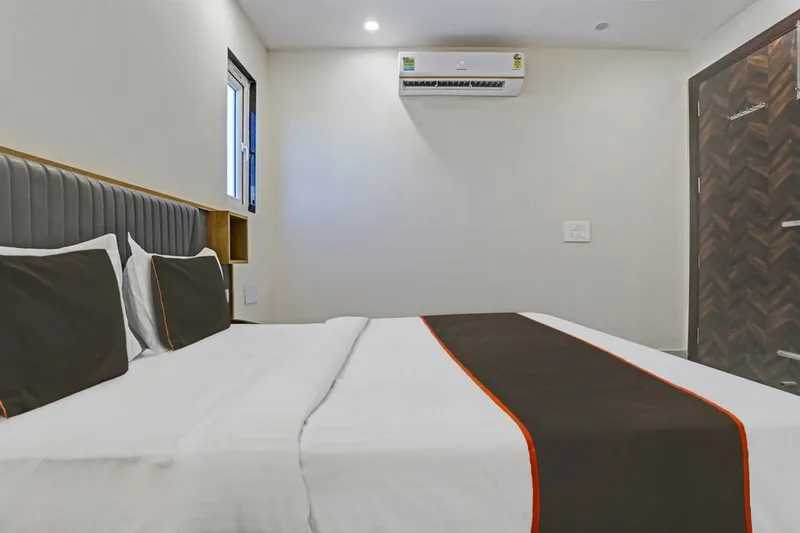 OYO Townhouse 814116 Hotel VIP Grand