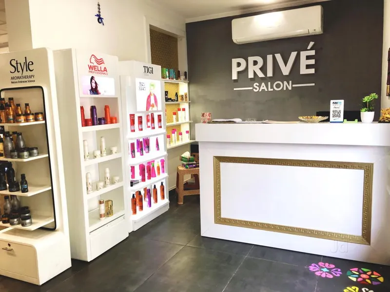 Privé Salon (unisex salon)