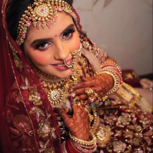 Hair Manor Luxury Unisex Salon - Bridal makeup in Pitampura