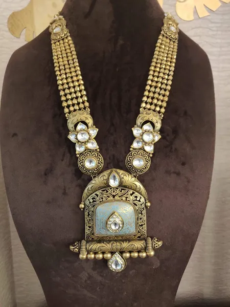 Amyra jewels